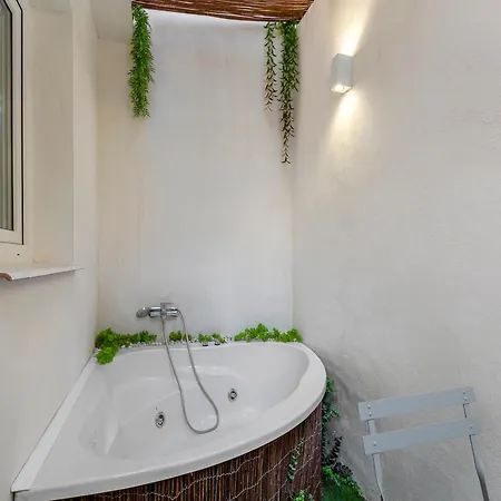 Serene With Ac And Hydromassage In *