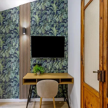Serene With Ac And Hydromassage In Apartment
